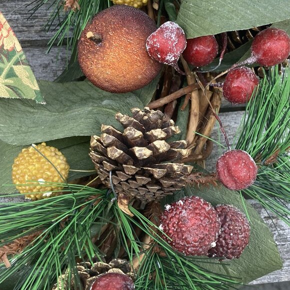 Wreath - Fall Winter Holiday Wreath - Picture 5 of 7